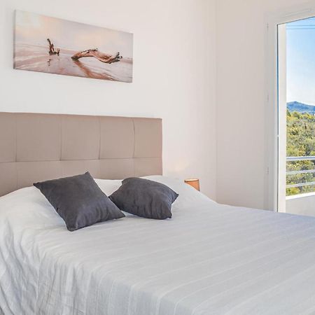 Awesome Apartment In Coti Chiavari With Kitchen Екстер'єр фото